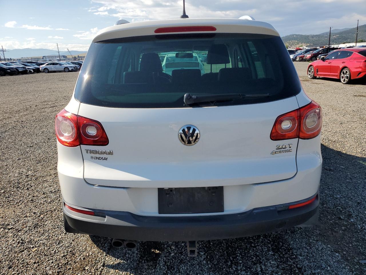 2011 Volkswagen Tiguan S - Image 6