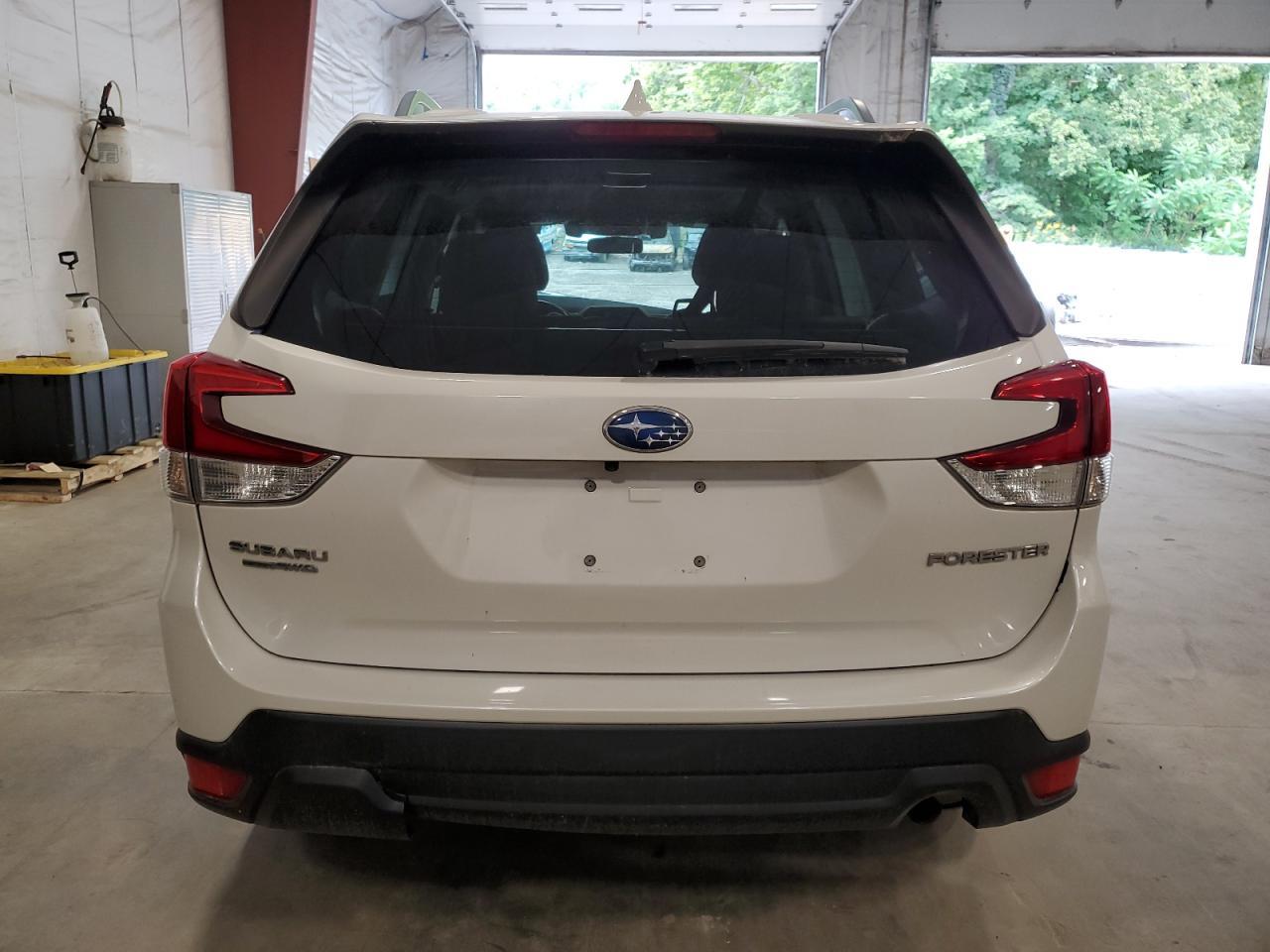 2020 Subaru Forester Premium - Фото 6