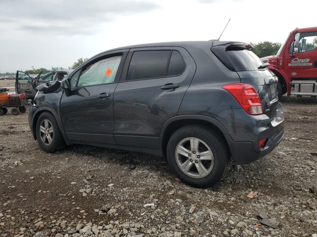 2019 Chevrolet Trax Ls - Image 2