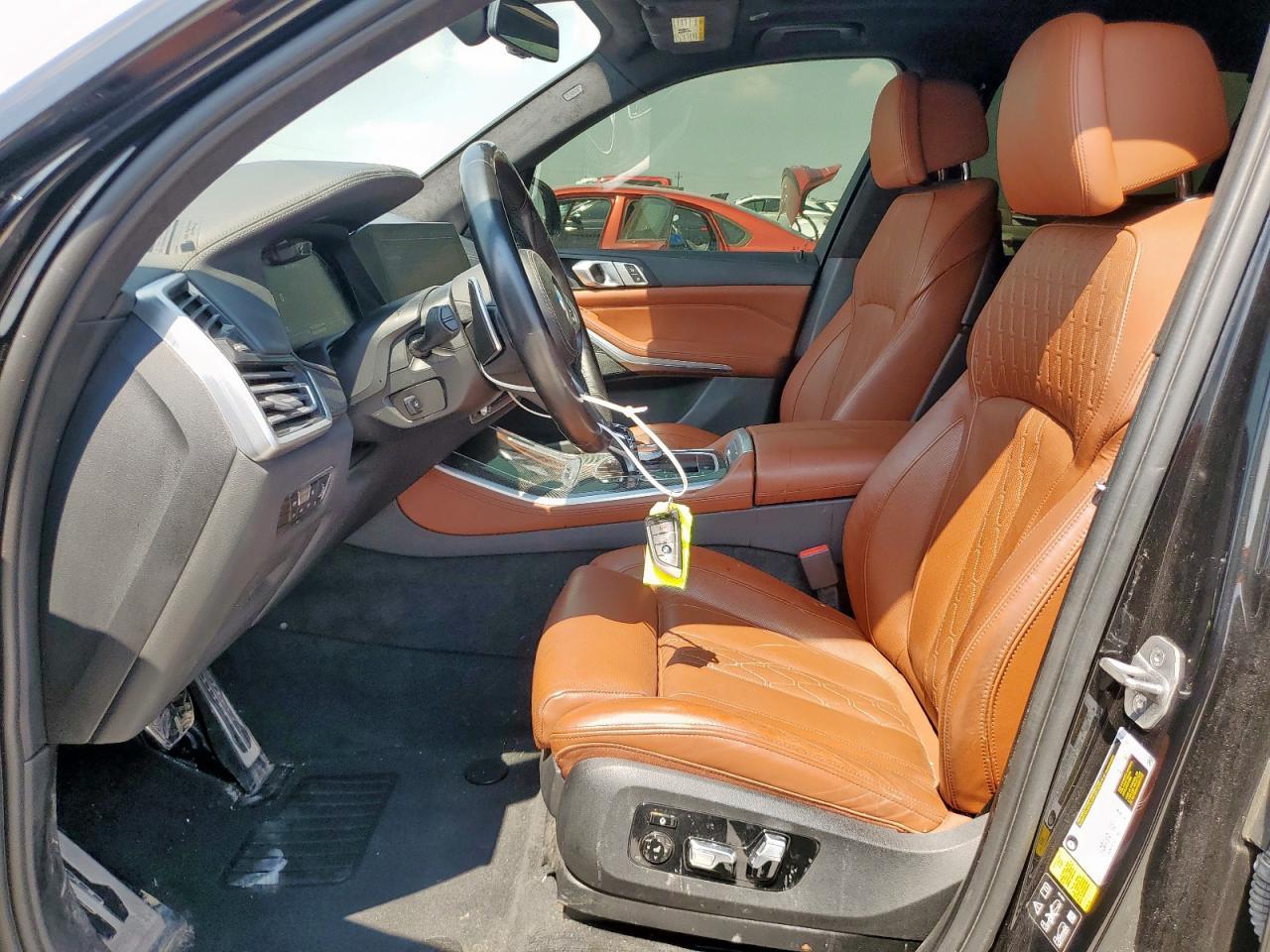 2022 BMW X5 M50I - Фото 7