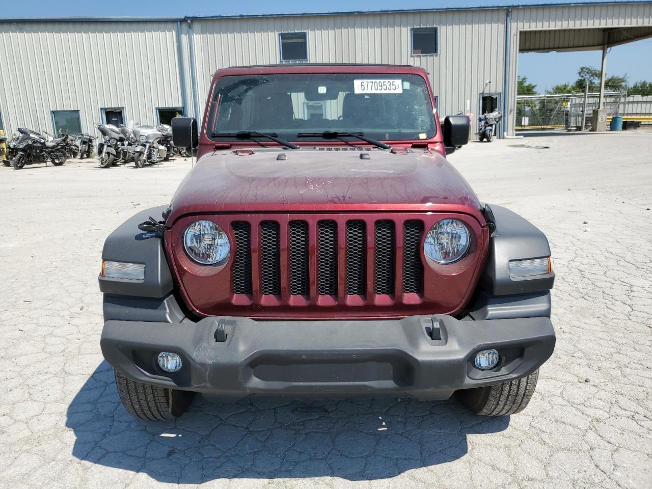 2021 Jeep Wrangler Unlimited Sport - Фото 5