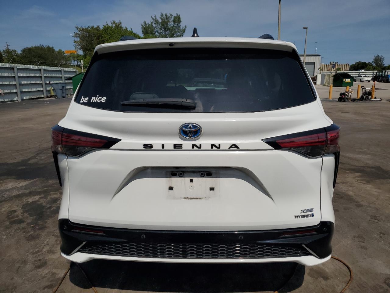 2022 Toyota Sienna Xse - Image 6