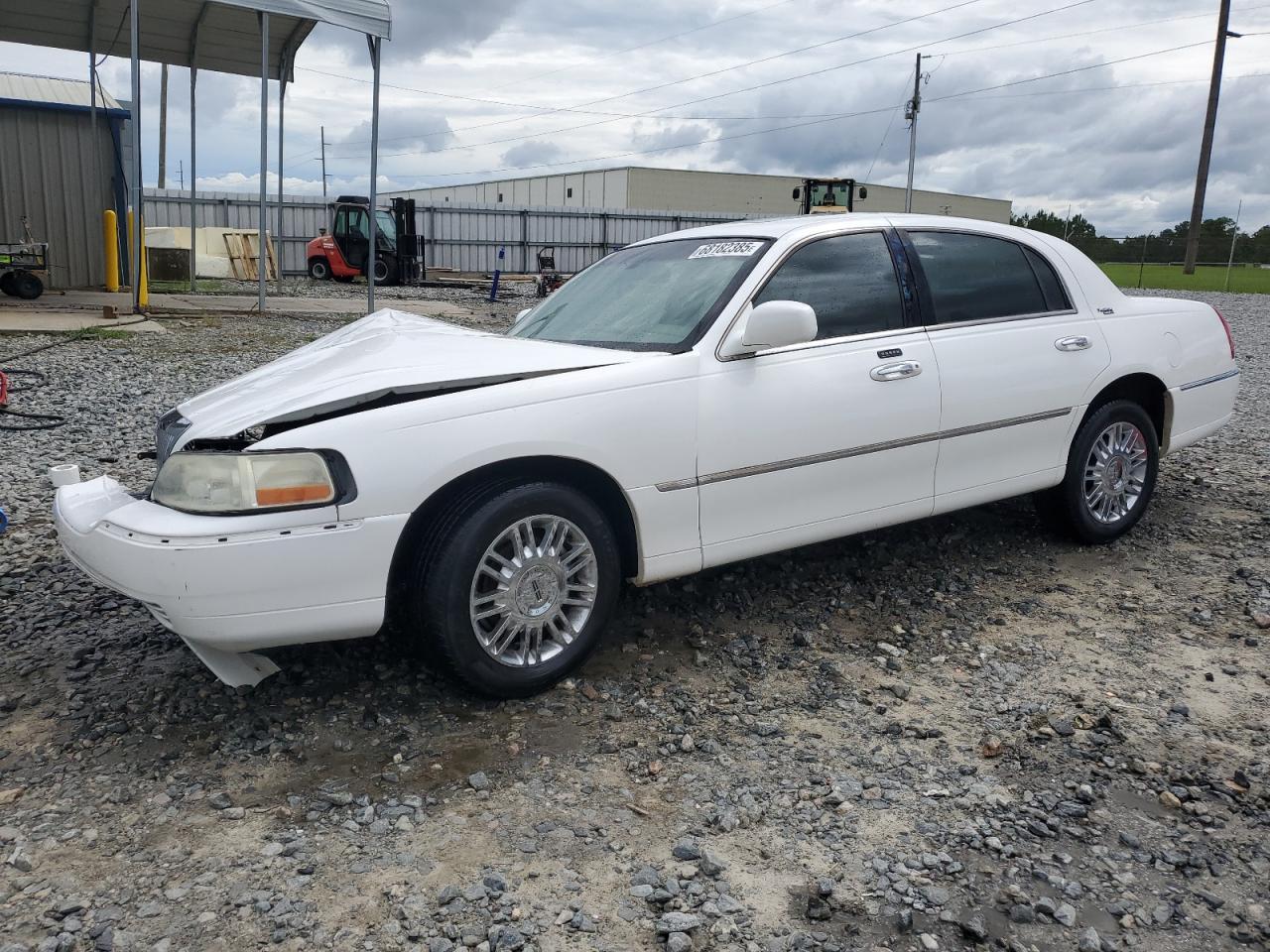 2006 Lincoln Town Car Signature Limited
