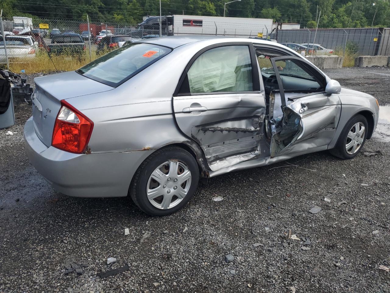 2005 Kia Spectra Lx - Фото 3