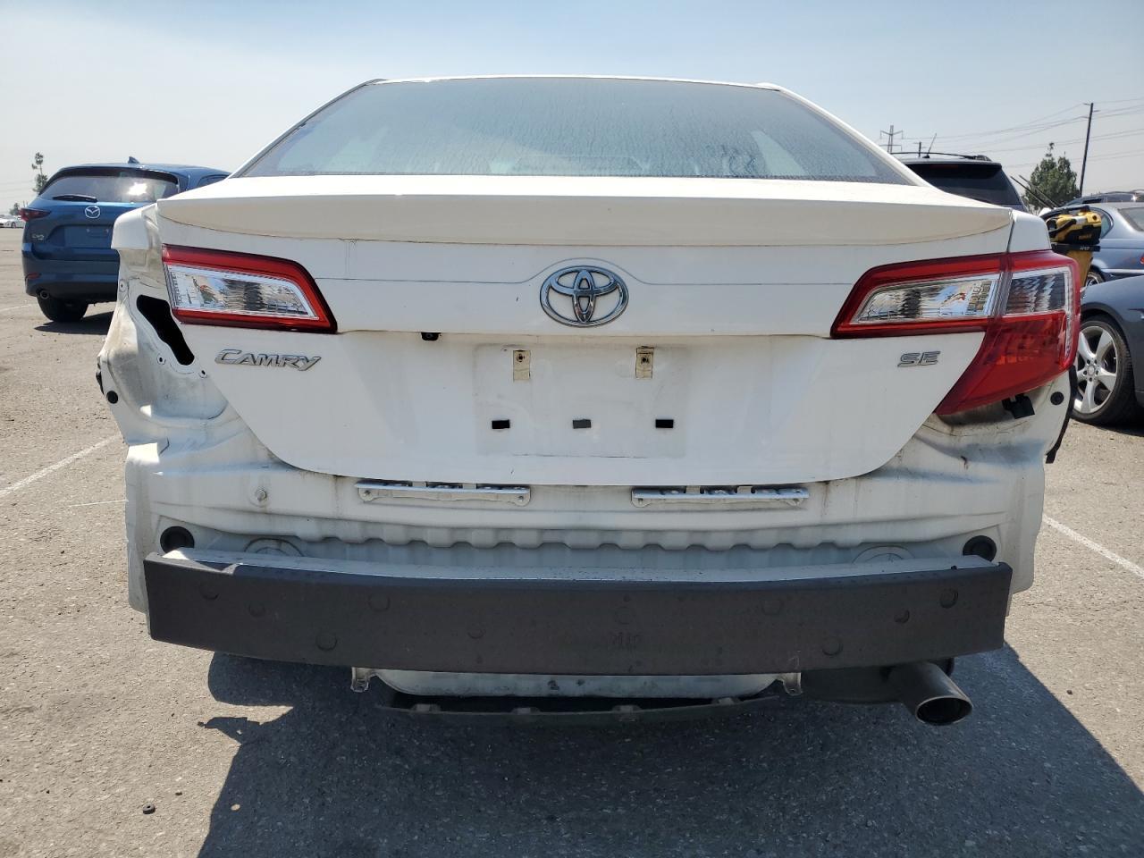 2014 Toyota Camry L - Фото 6
