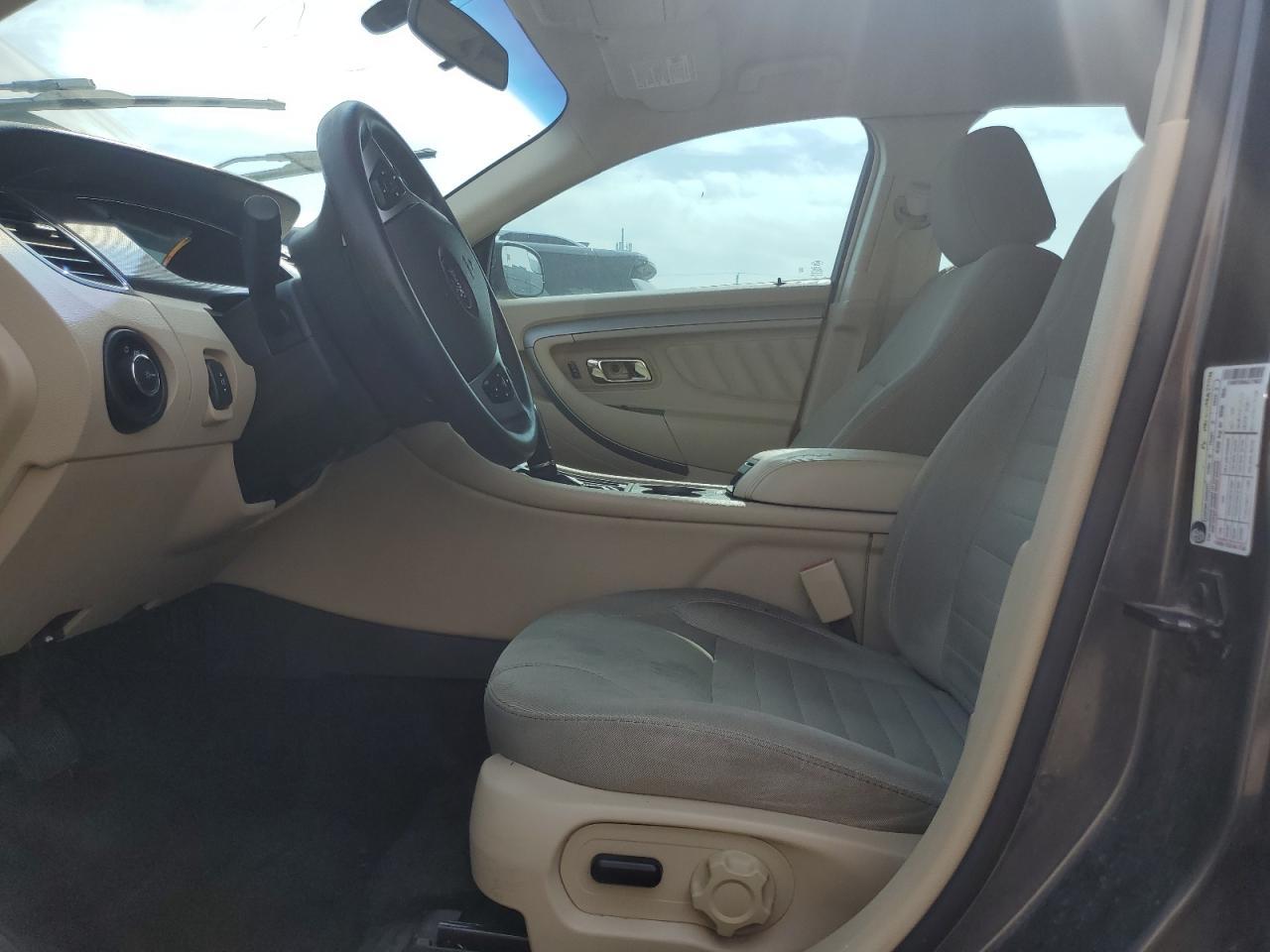 2016 Ford Taurus Se - Image 7