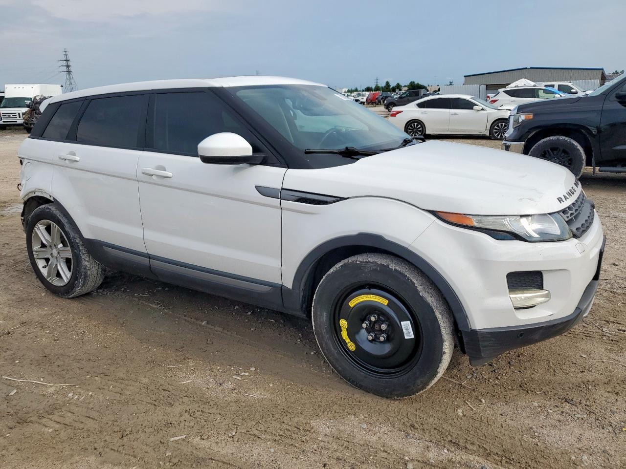 2015 Land Rover Range Rover Evoque Pure Plus - Image 4