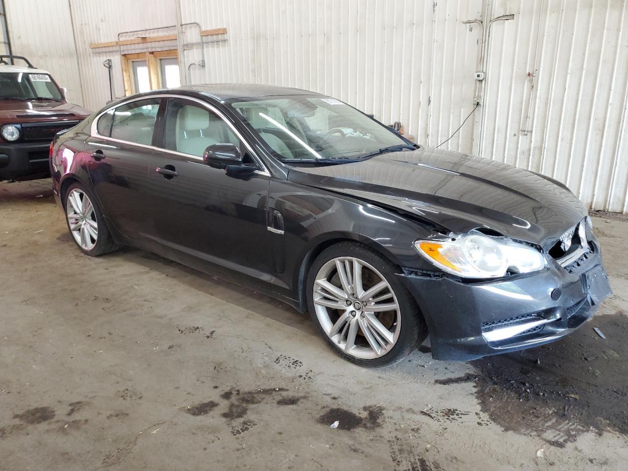 2011 Jaguar Xf Supercharged - Image 4