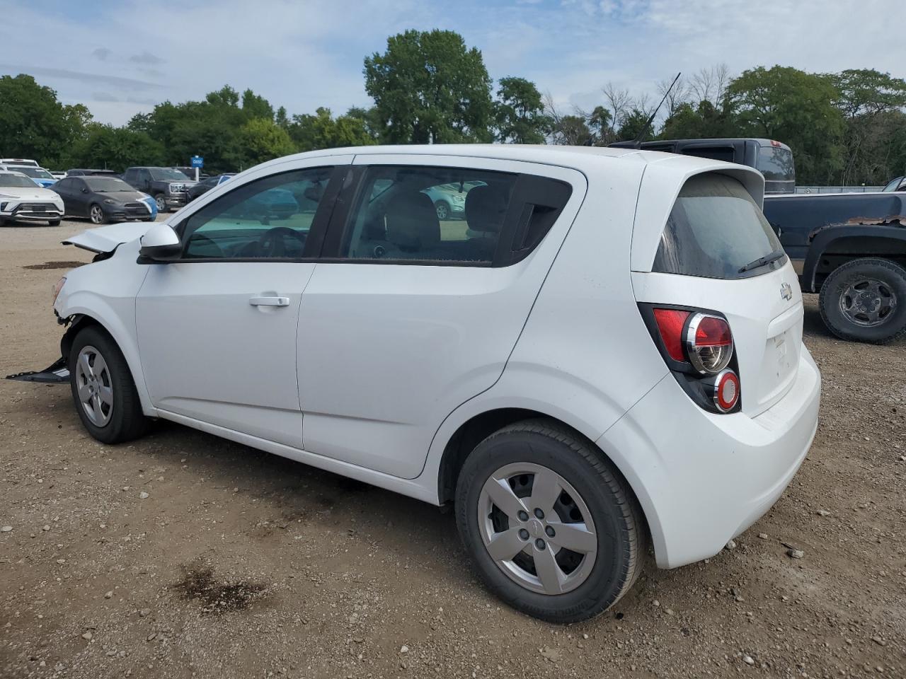 2014 Chevrolet Sonic Ls - Фото 2