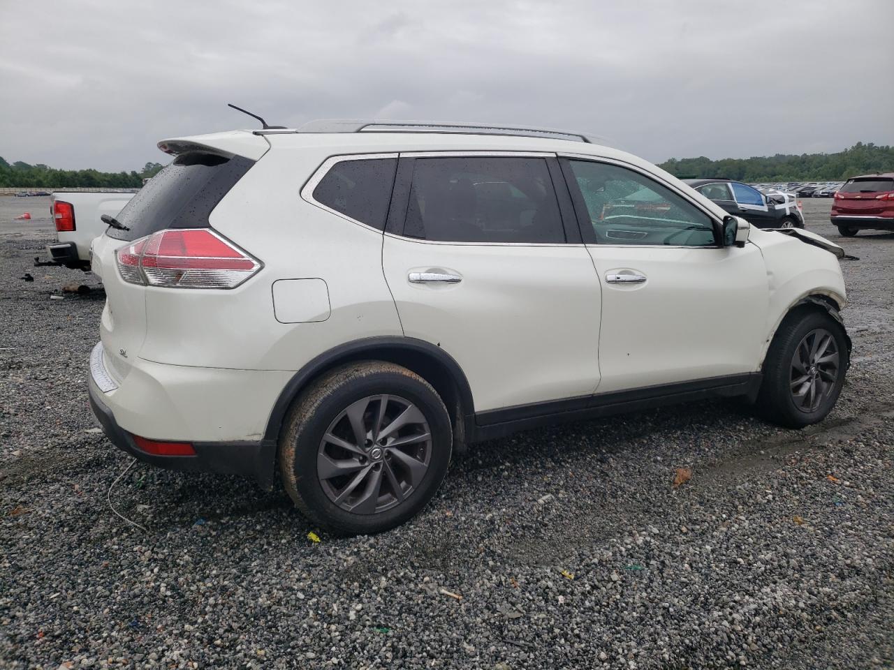 2016 Nissan Rogue S - Image 3