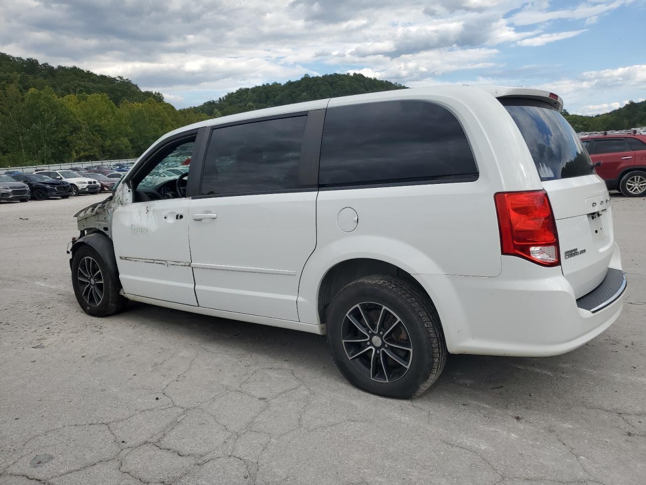 2017 Dodge Grand Caravan Gt - Фото 2