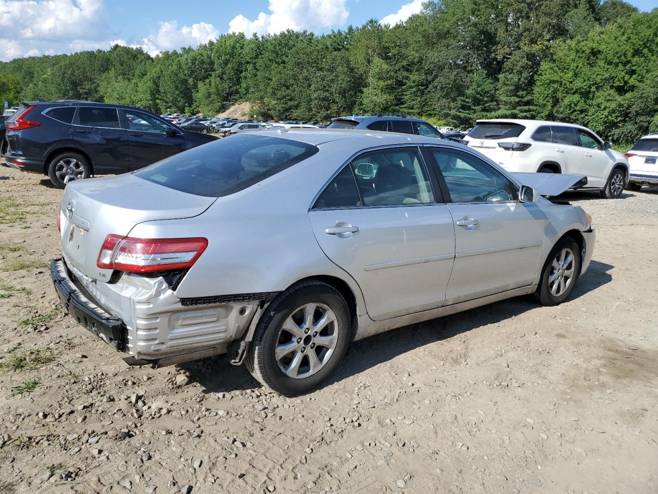 2011 Toyota Camry Base - Image 3