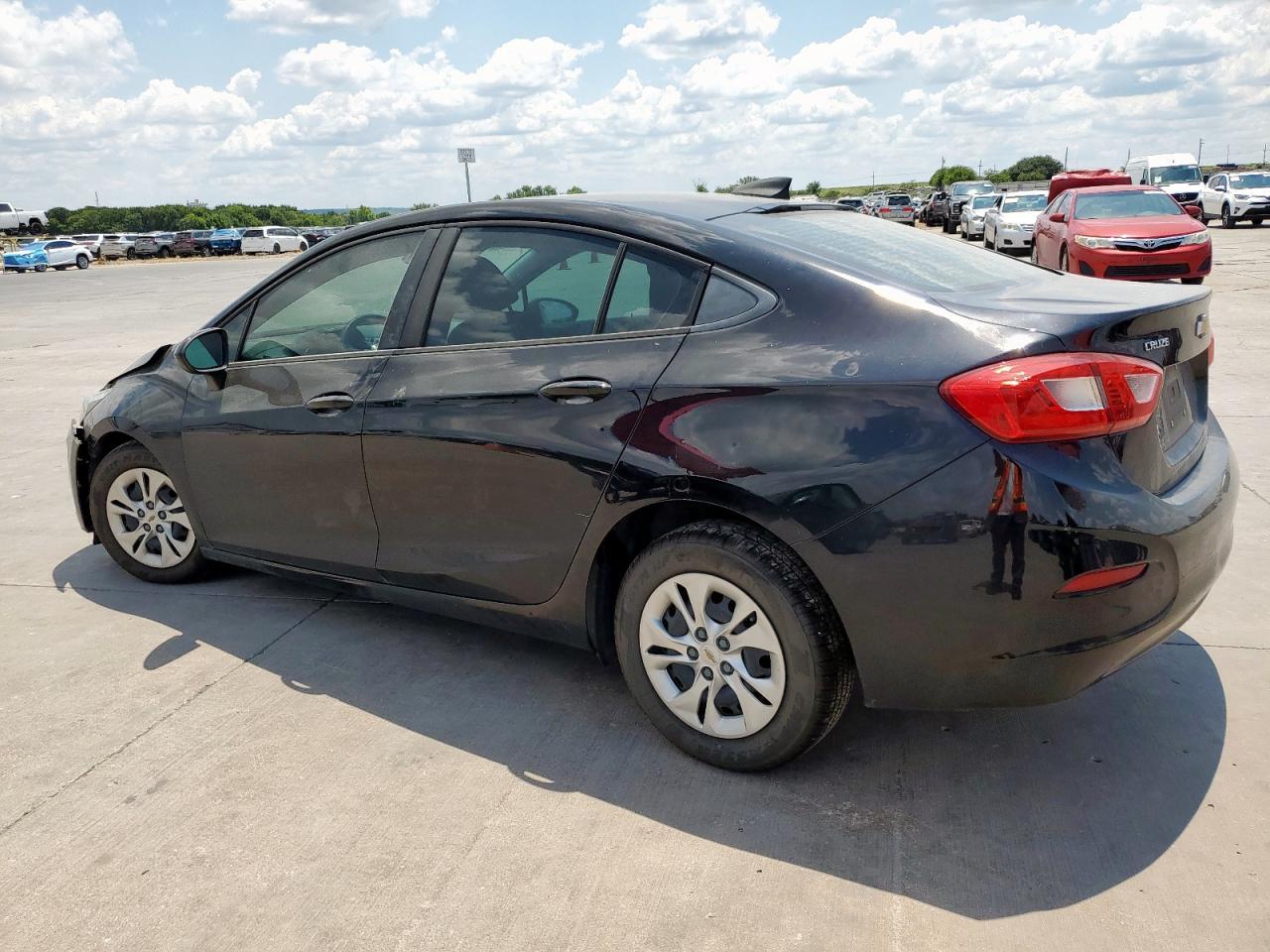 2019 Chevrolet Cruze Ls - Image 2