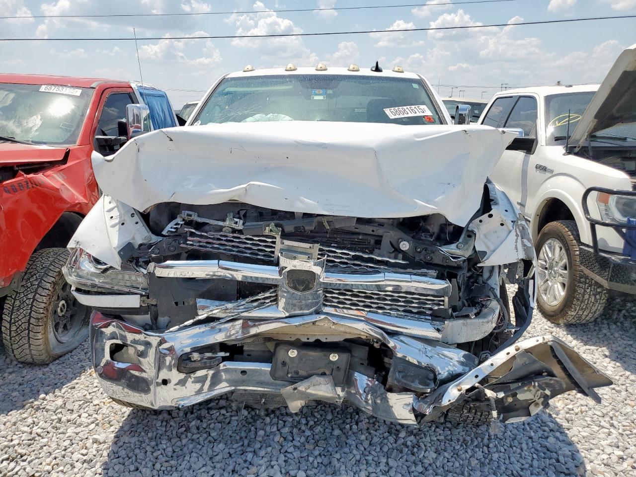 2017 Ram 3500 Laramie - Фото 5