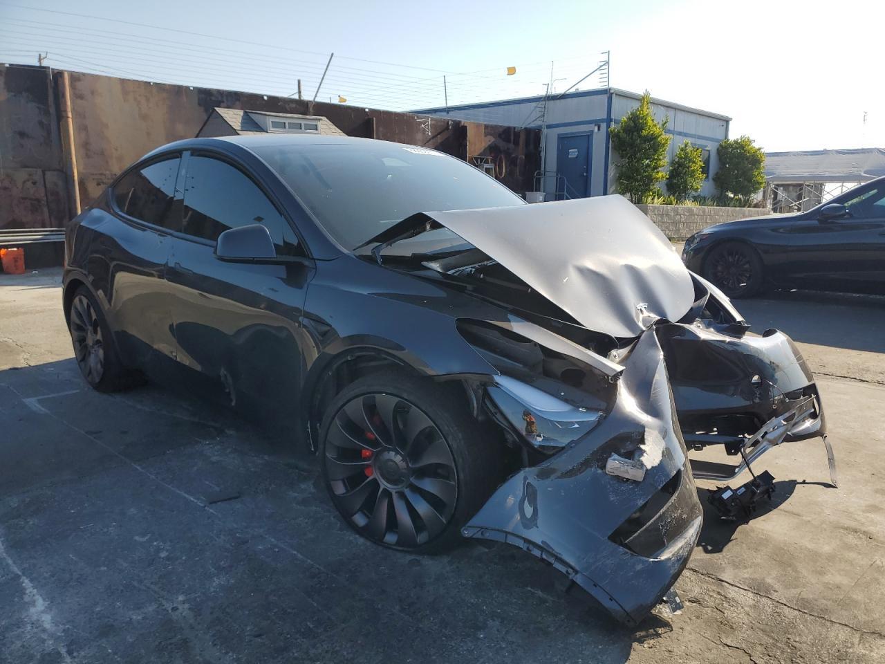 2025 Tesla Model Y - Image 4