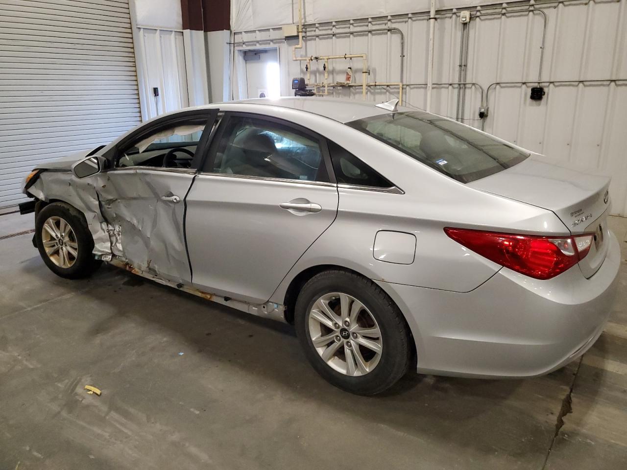 2011 Hyundai Sonata Gls - Фото 2