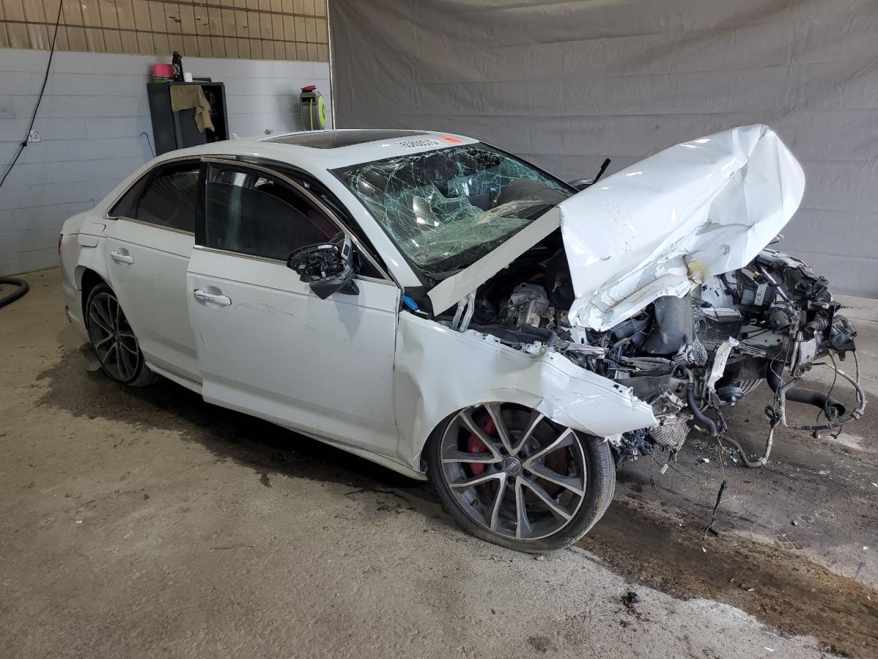 2018 Audi S4 Premium Plus - Image 4