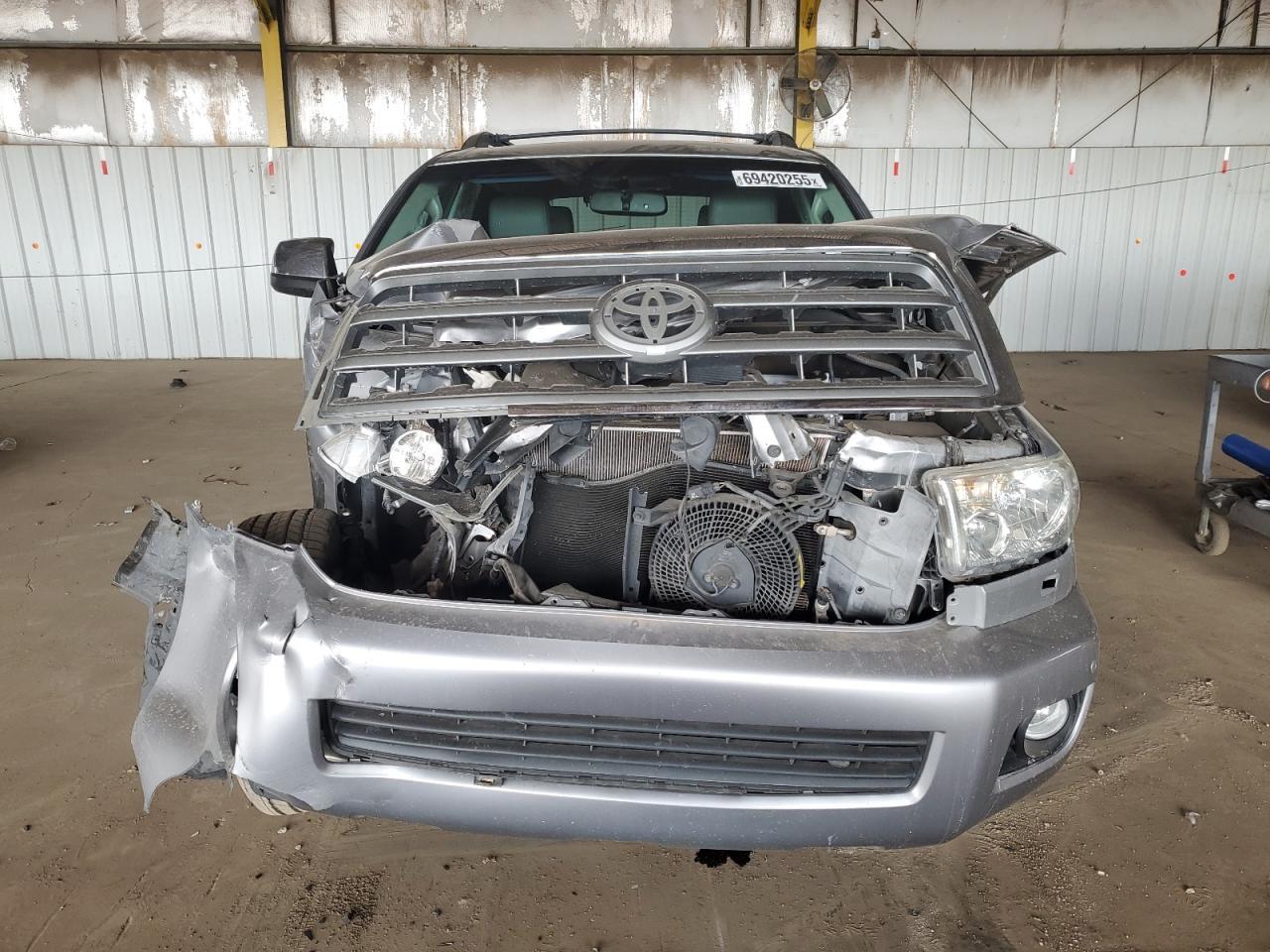 2017 Toyota Sequoia Limited - Фото 5