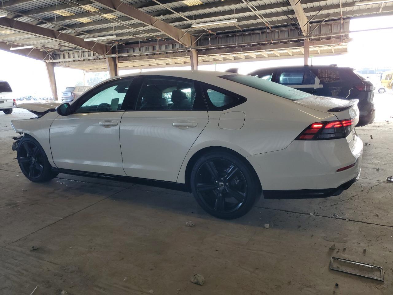 2023 Honda Accord Hybrid Sport-L - Image 2