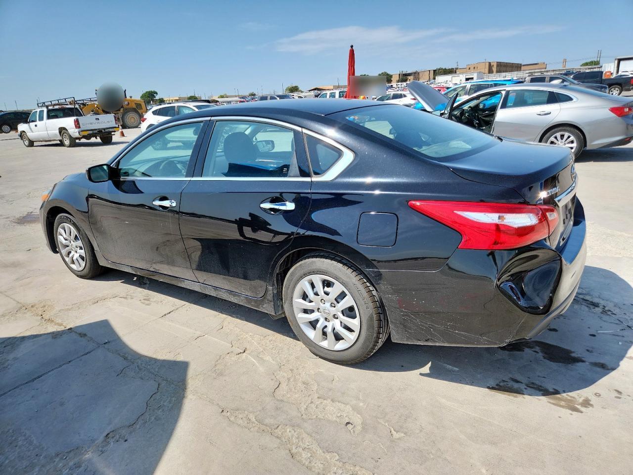 2017 Nissan Altima 2.5 - Фото 2