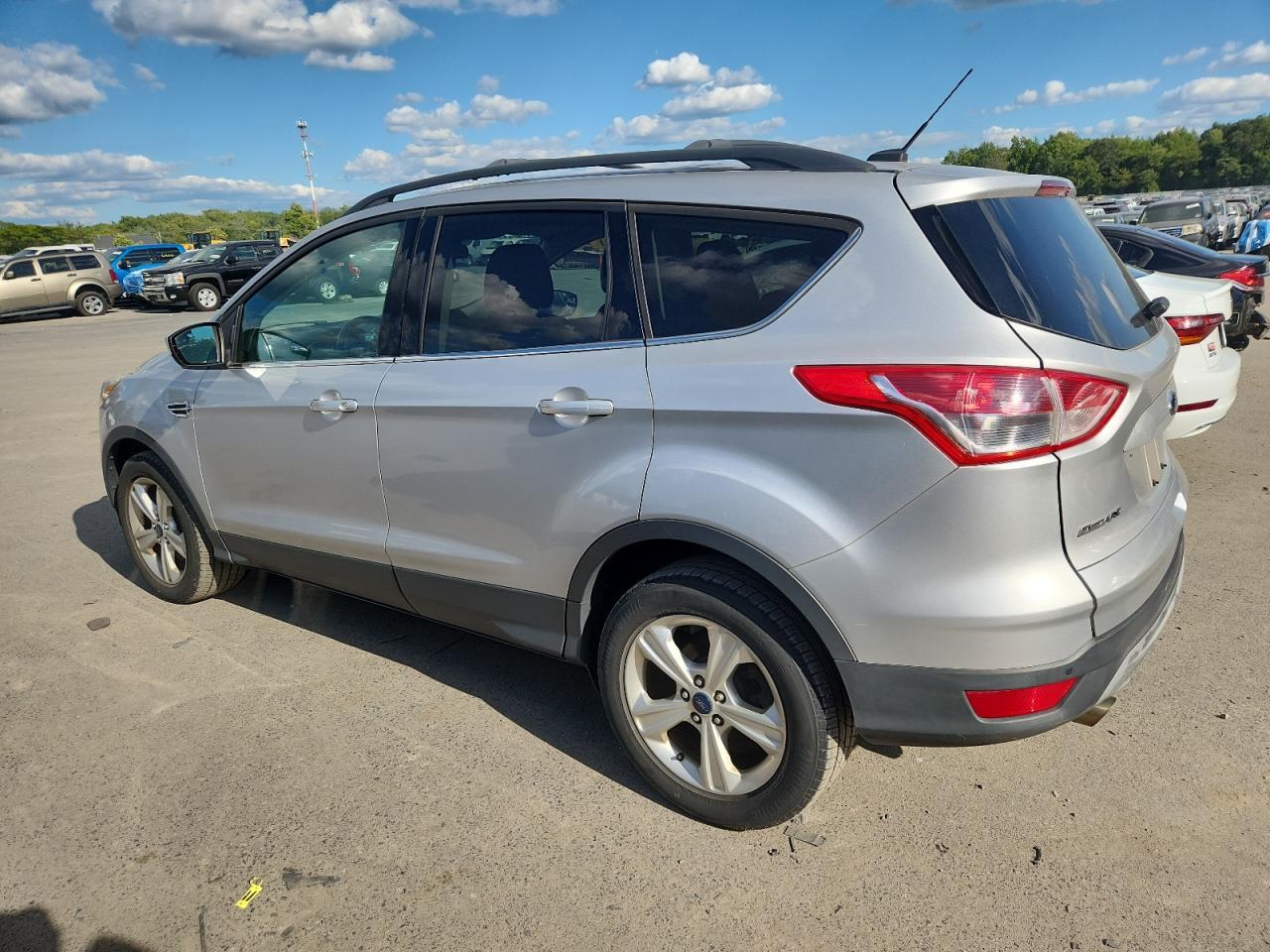 2015 Ford Escape Se - Фото 2