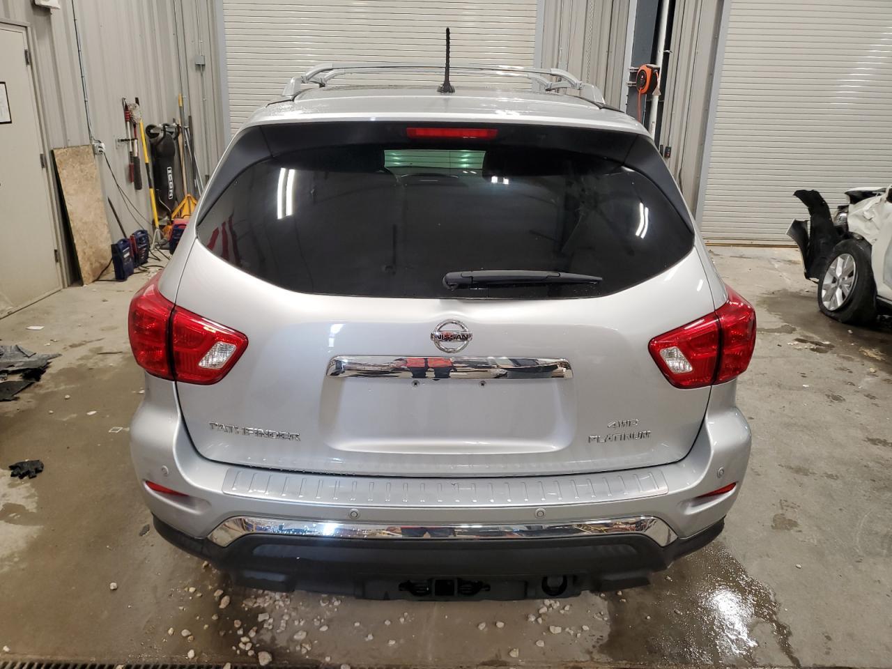 2017 Nissan Pathfinder S - Image 6