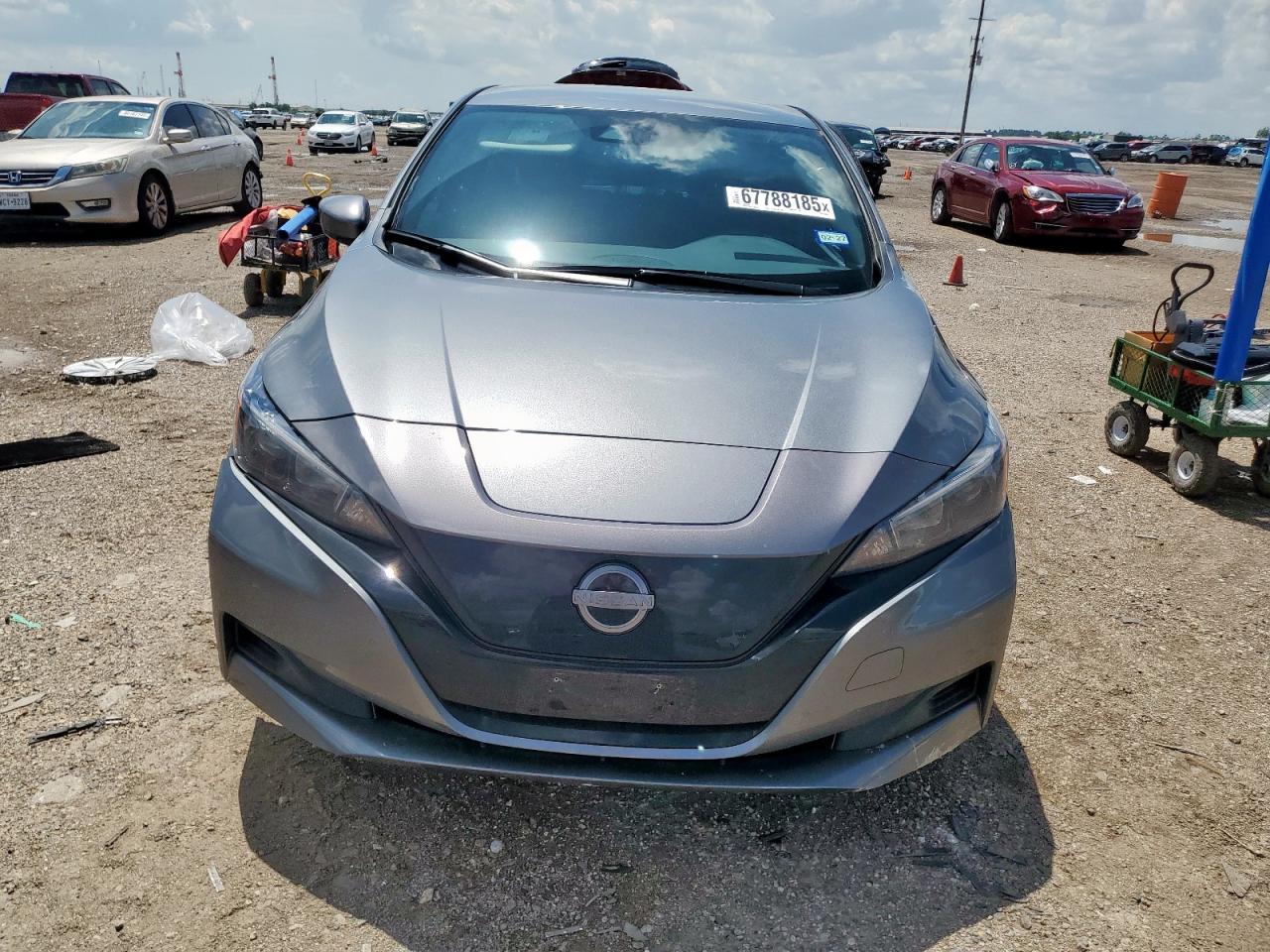 2025 Nissan Leaf S - Image 5