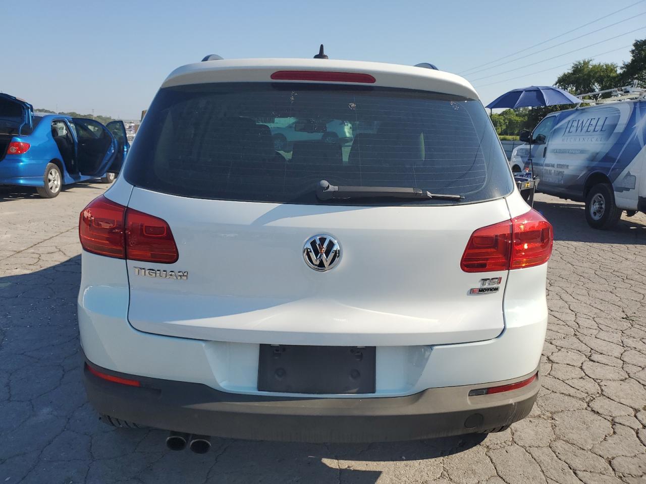 2017 Volkswagen Tiguan S - Image 6
