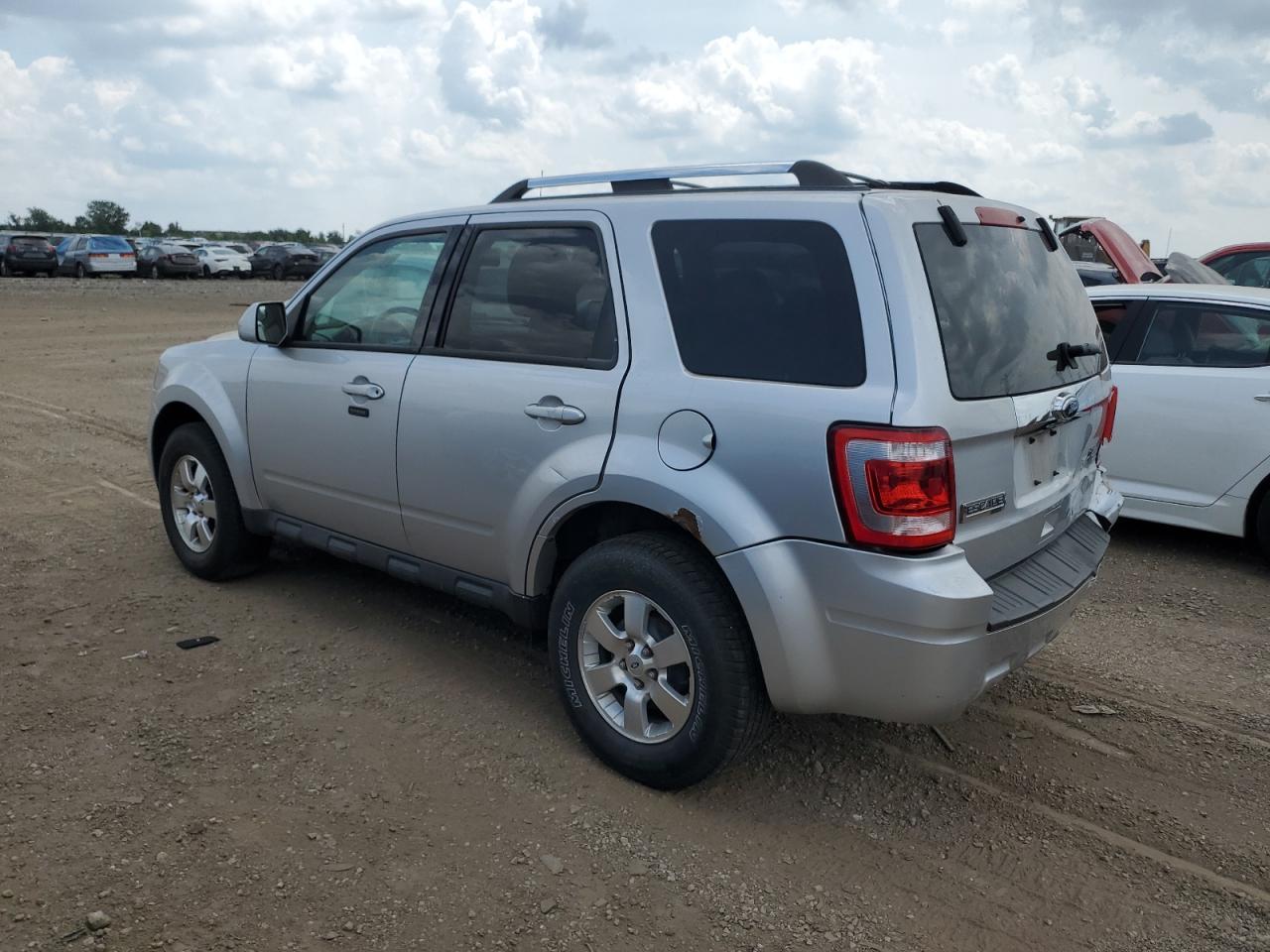 2011 Ford Escape Limited - Фото 2