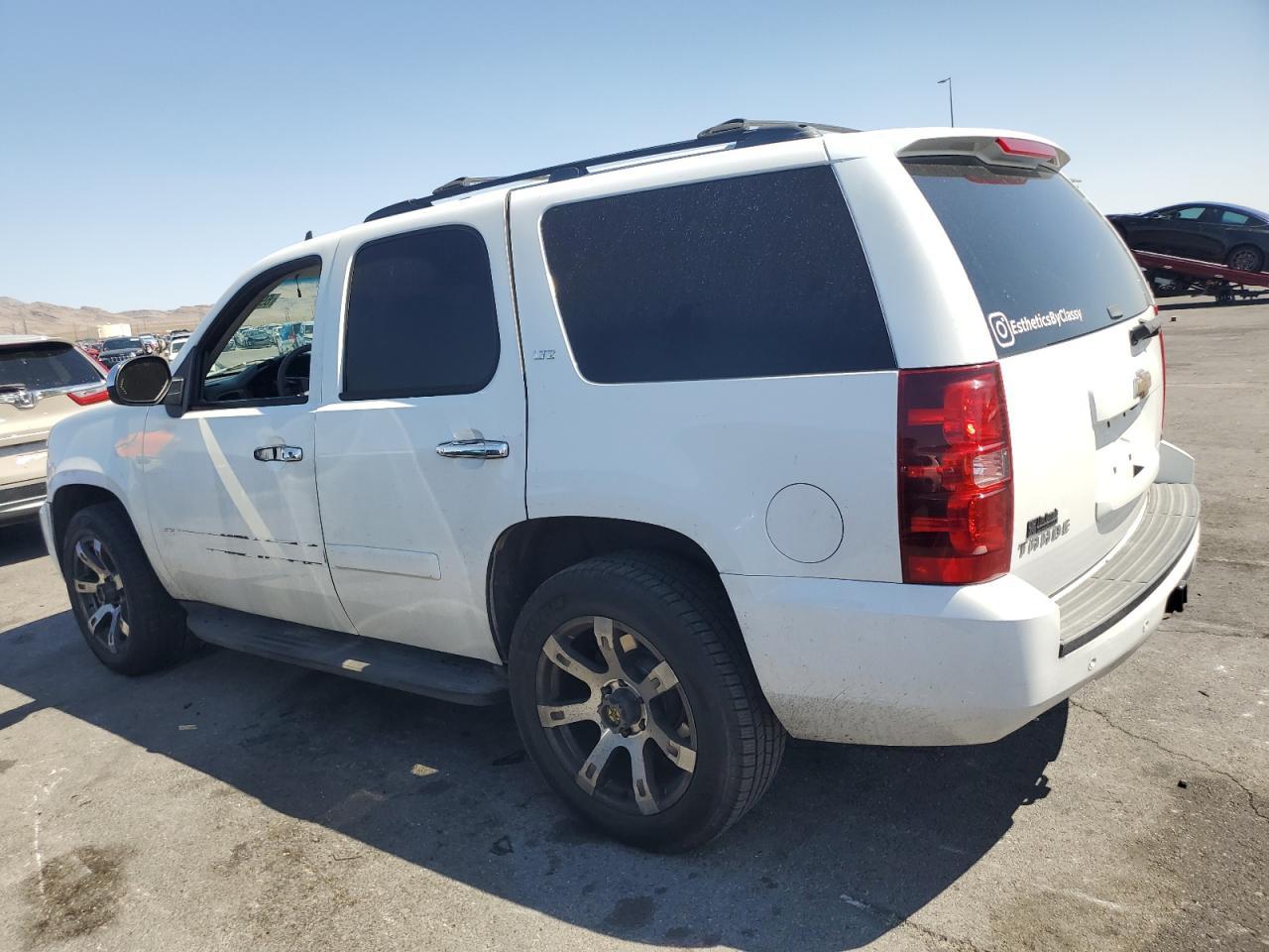 2008 Chevrolet Tahoe C1500 - Фото 2