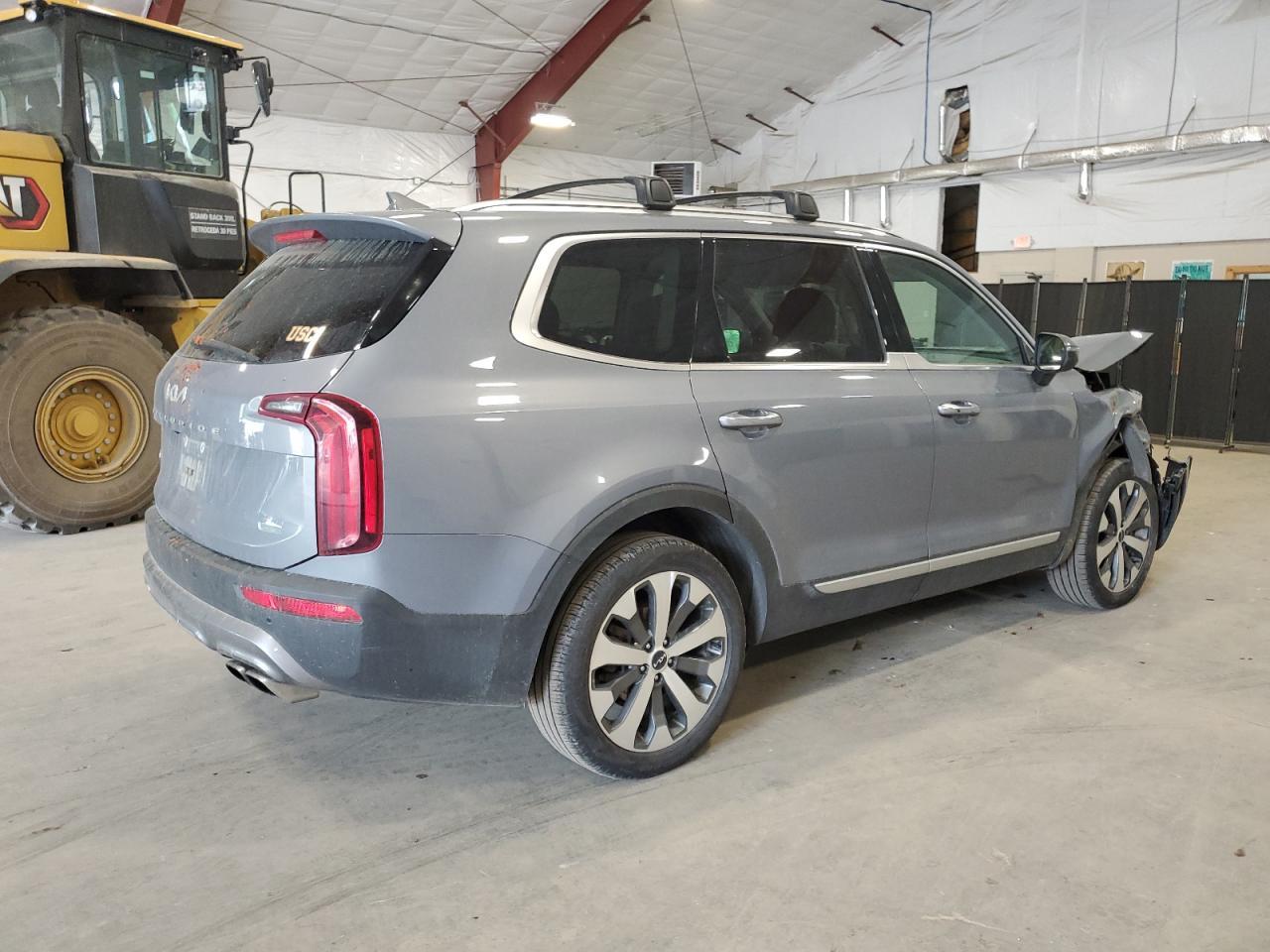 2022 Kia Telluride S - Фото 3