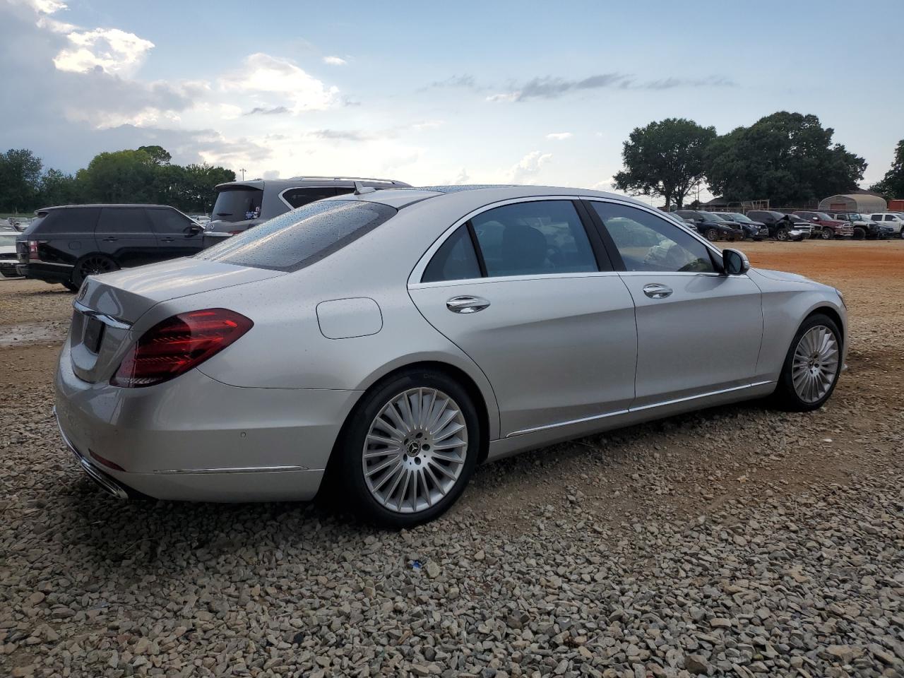 2019 Mercedes-Benz S 560 - Фото 3