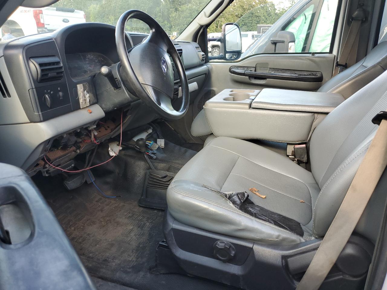 2006 Ford F550 Super - Фото 7