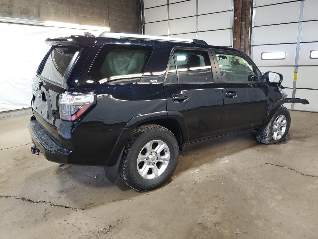 2023 Toyota 4Runner Se - Фото 3