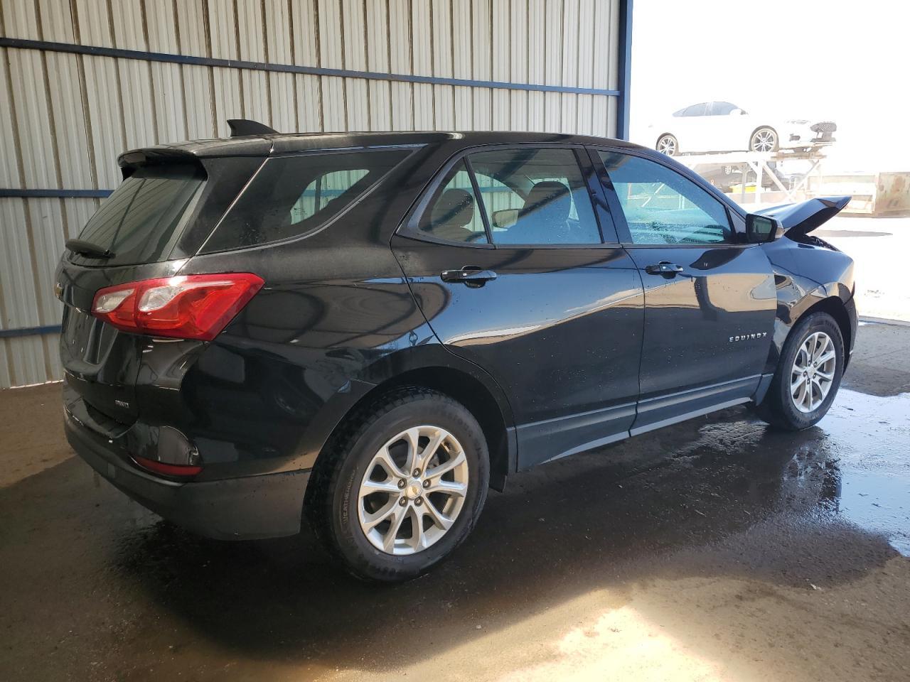 2019 Chevrolet Equinox Ls - Image 3