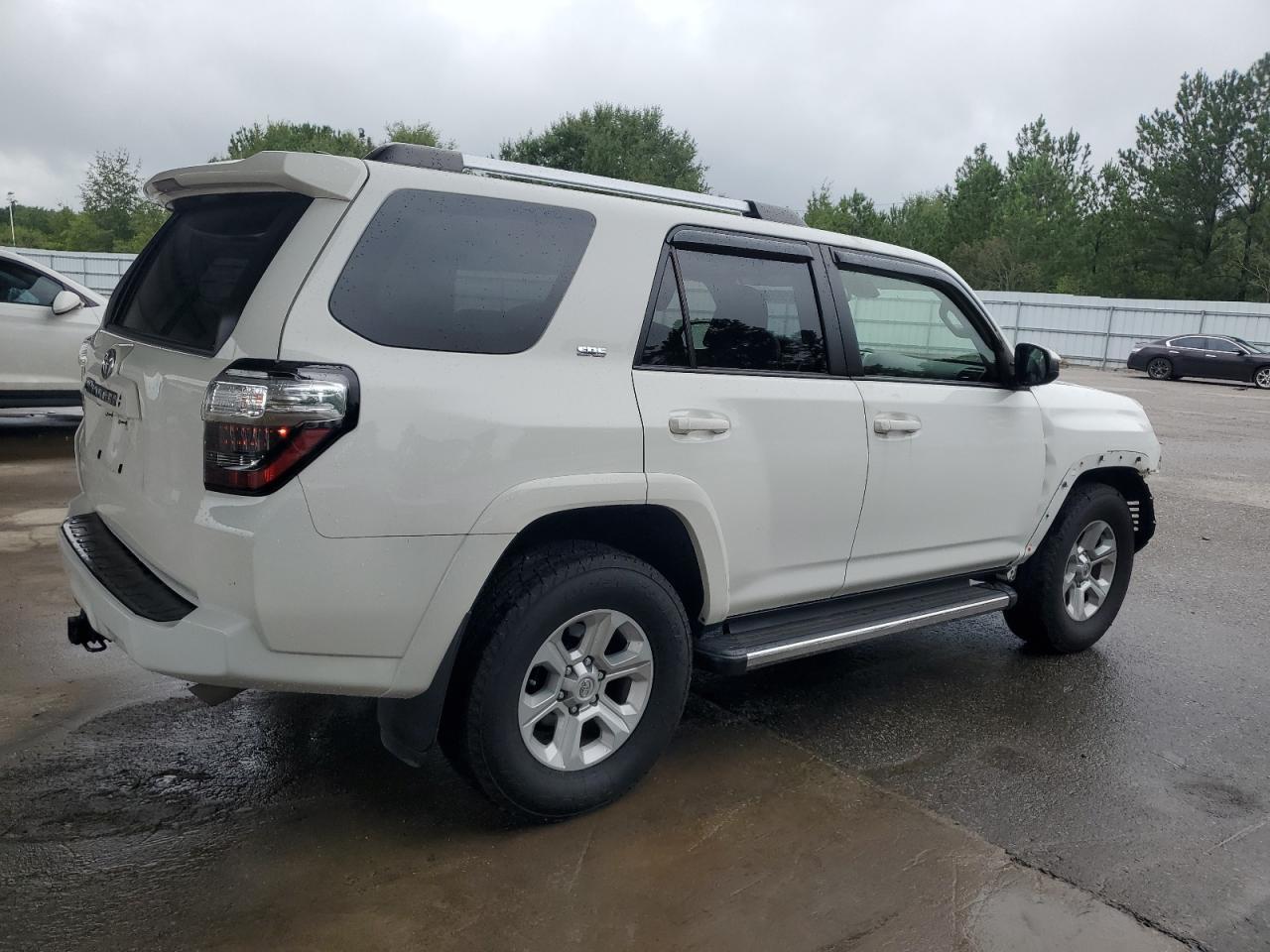 2023 Toyota 4Runner Sr5 - Image 3