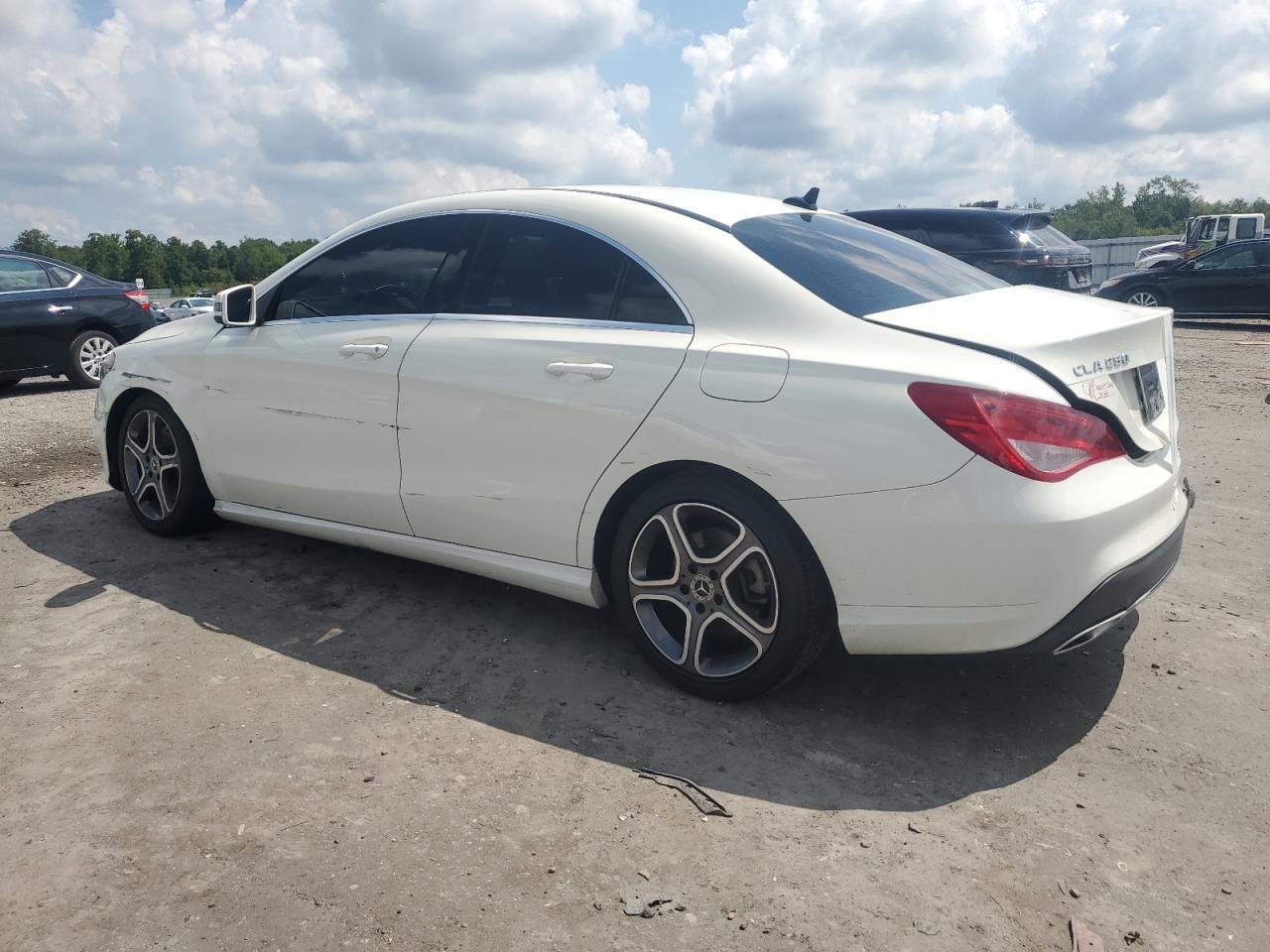 2018 Mercedes-Benz Cla 250 4Matic - Фото 2