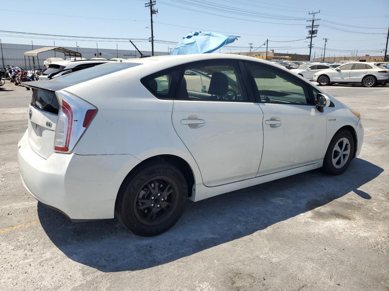 2015 Toyota Prius - Фото 3
