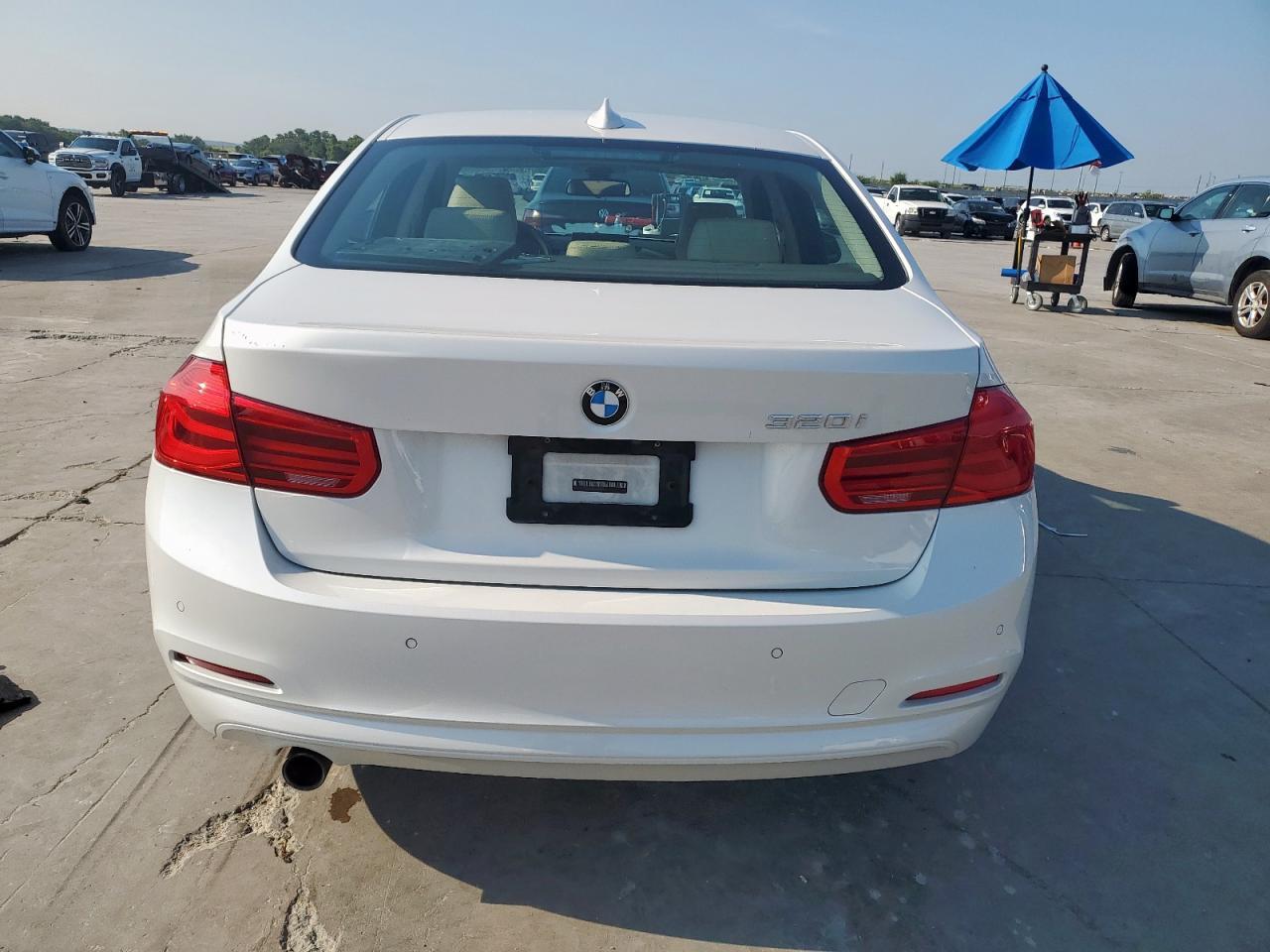 2017 BMW 320 I - Фото 6