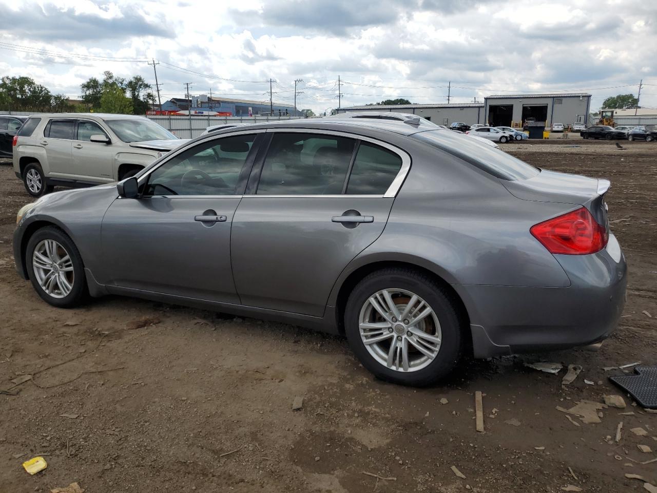 2013 Infiniti G37 - Фото 2