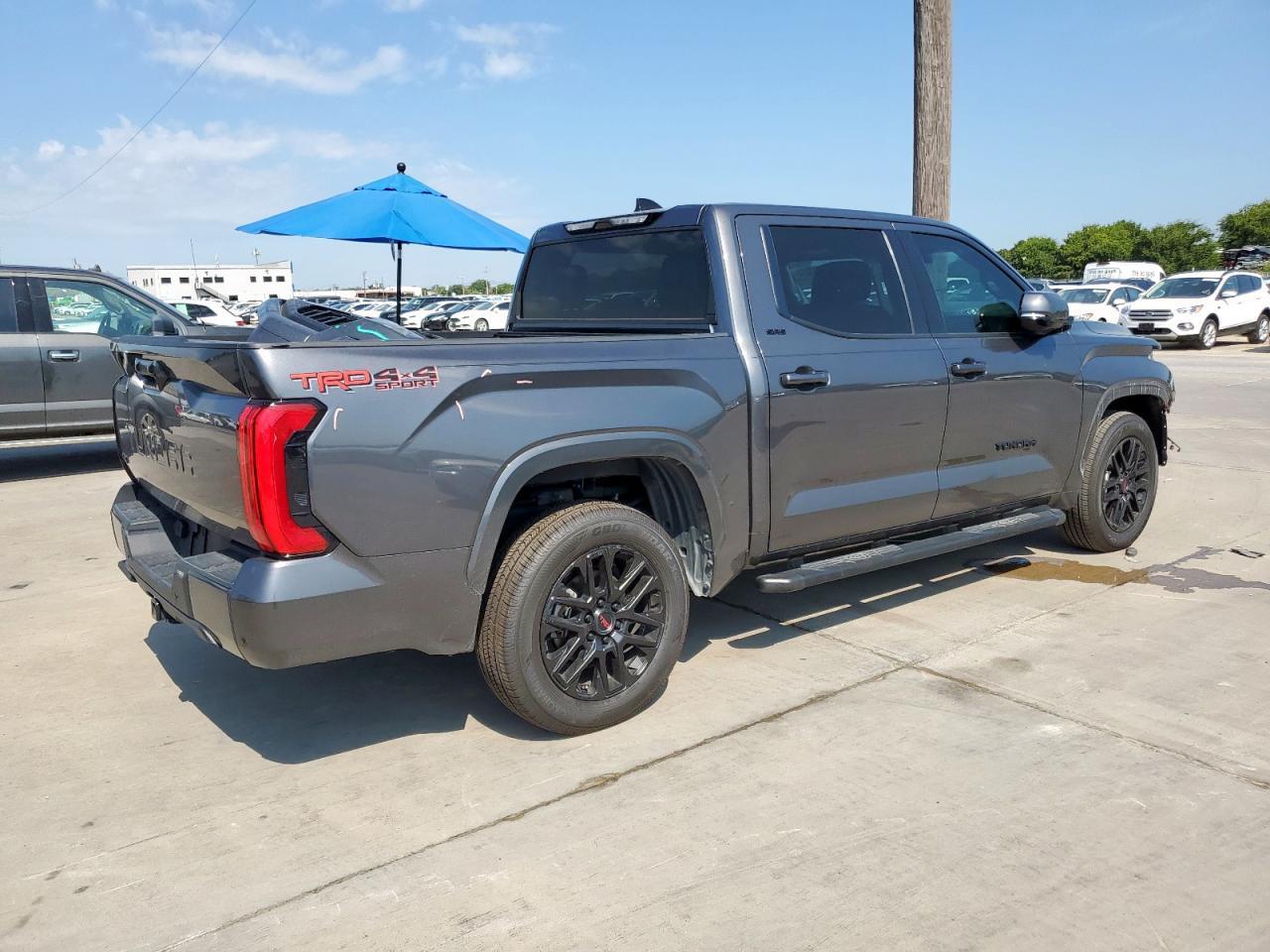 2023 Toyota Tundra Crewmax Sr - Фото 3