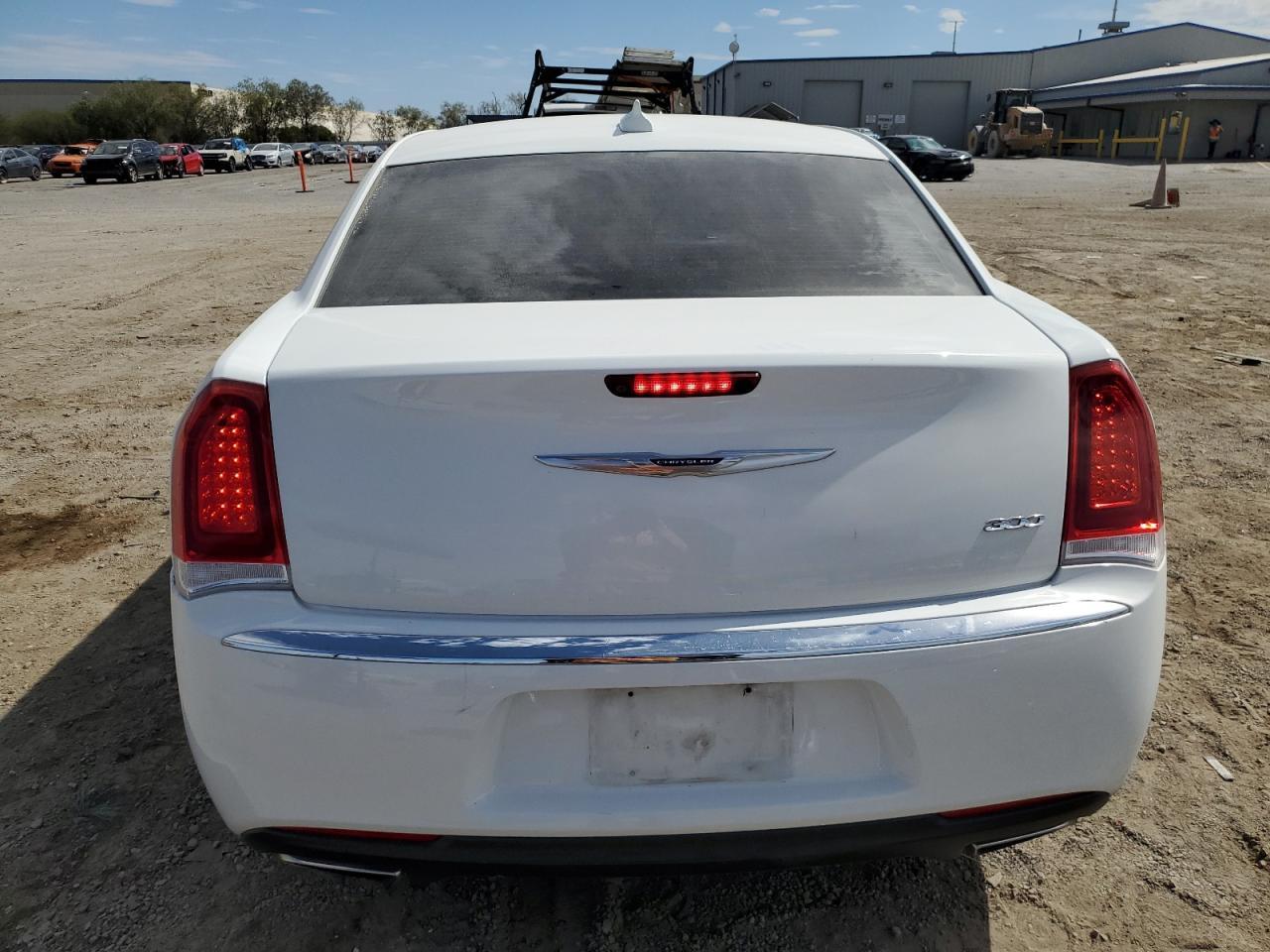 2019 Chrysler 300 Limited - Image 6
