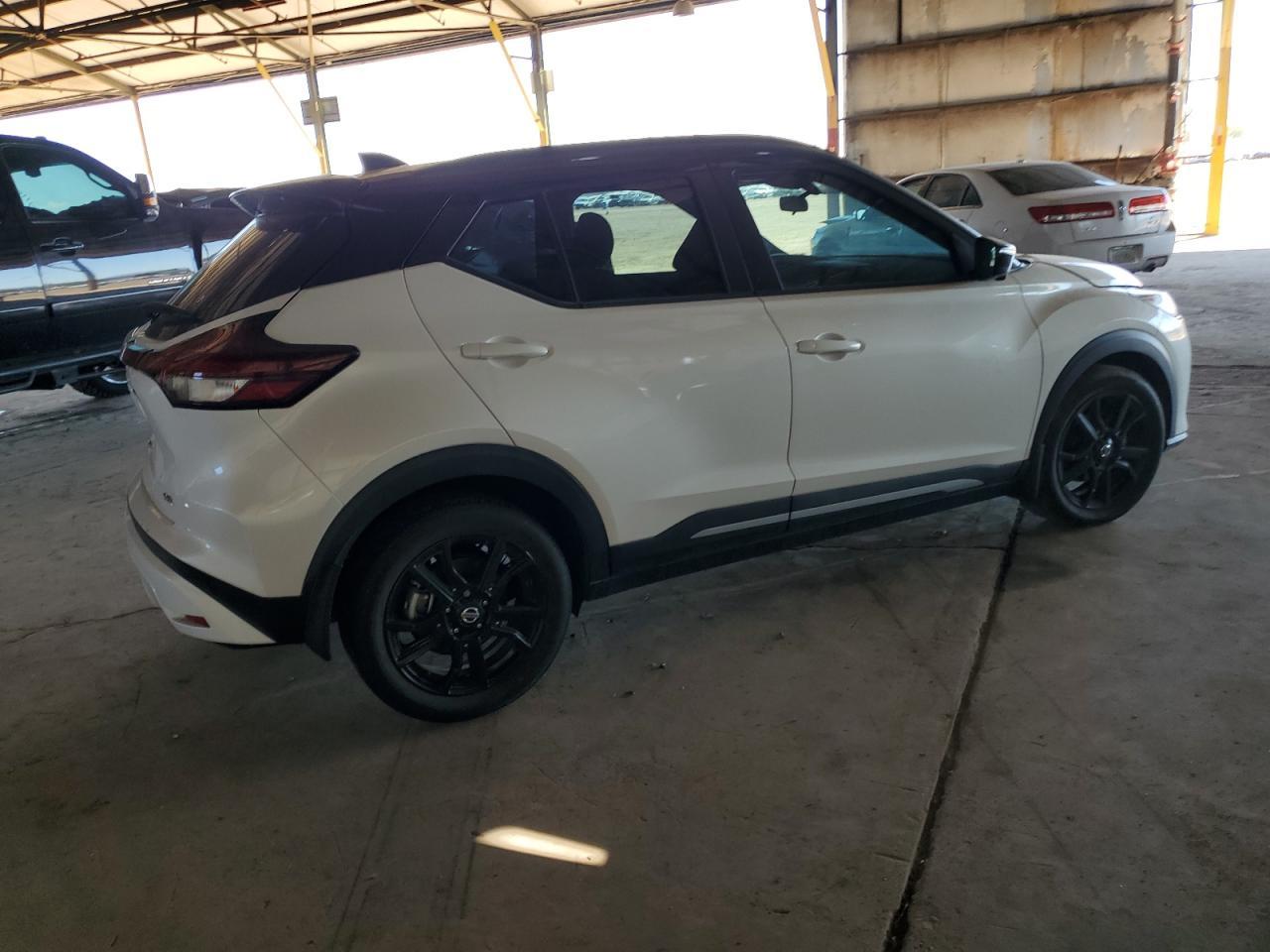 2021 Nissan Kicks Sr - Фото 3
