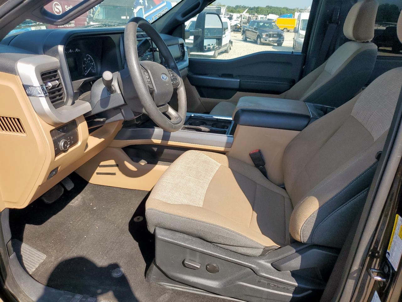 2024 Ford F350 Super Duty - Фото 7