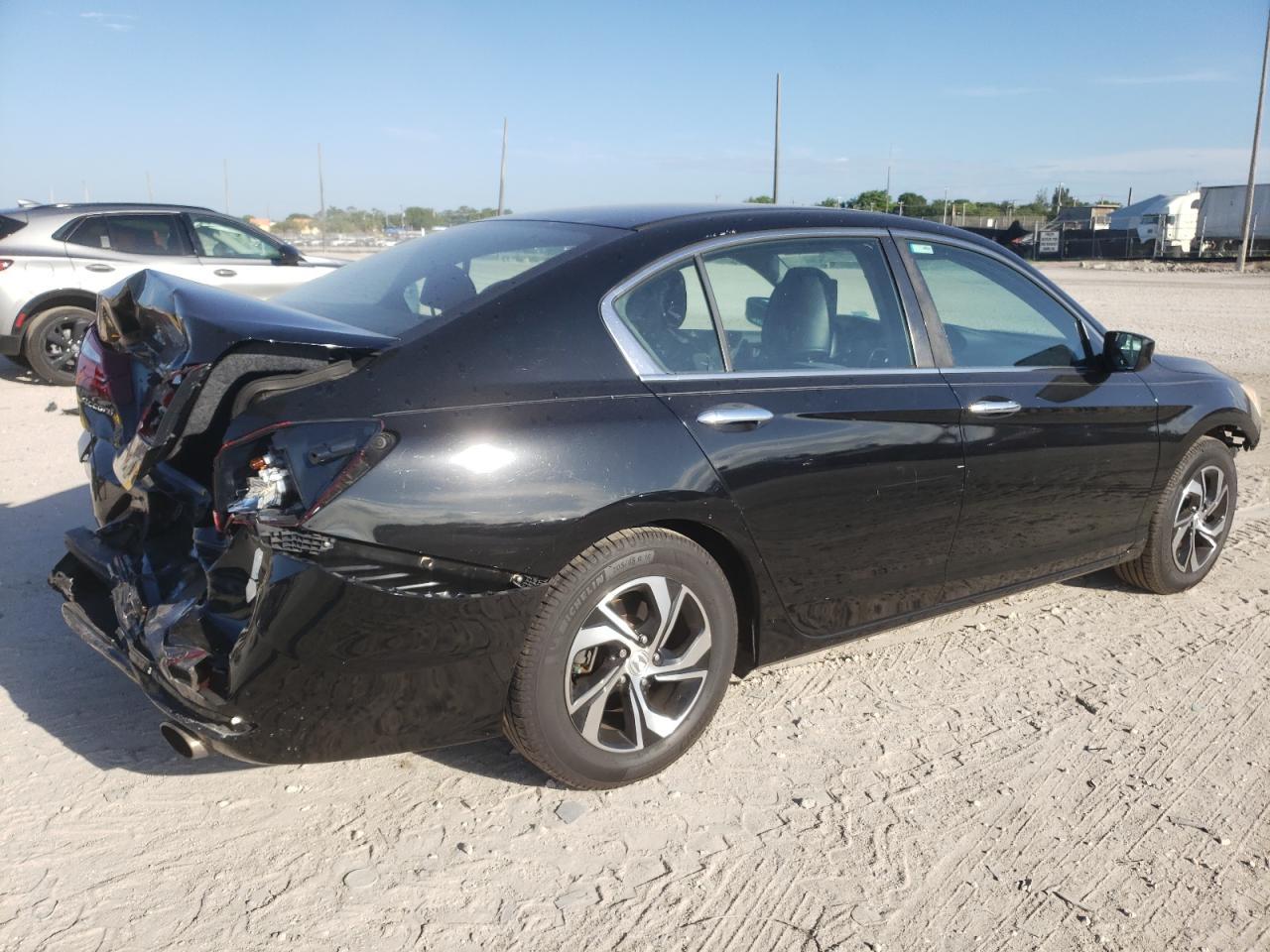 2017 Honda Accord Lx - Фото 3