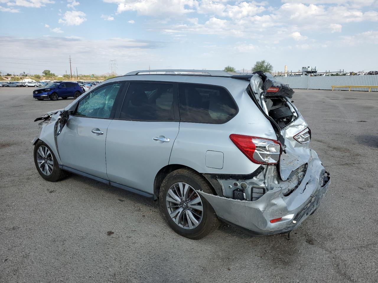 2019 Nissan Pathfinder S - Фото 2