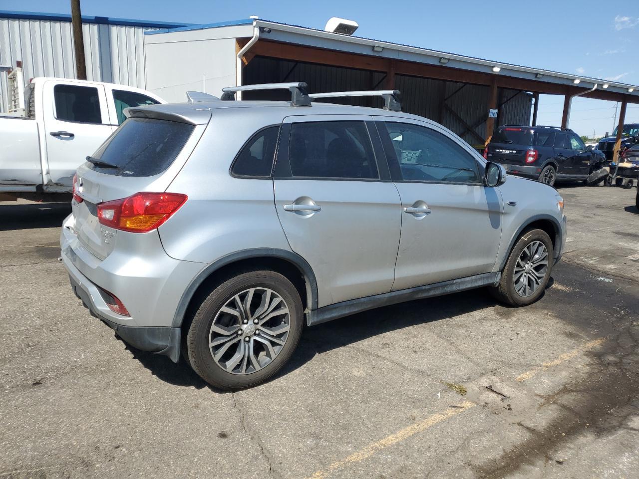 2018 Mitsubishi Outlander Sport Es - Фото 3
