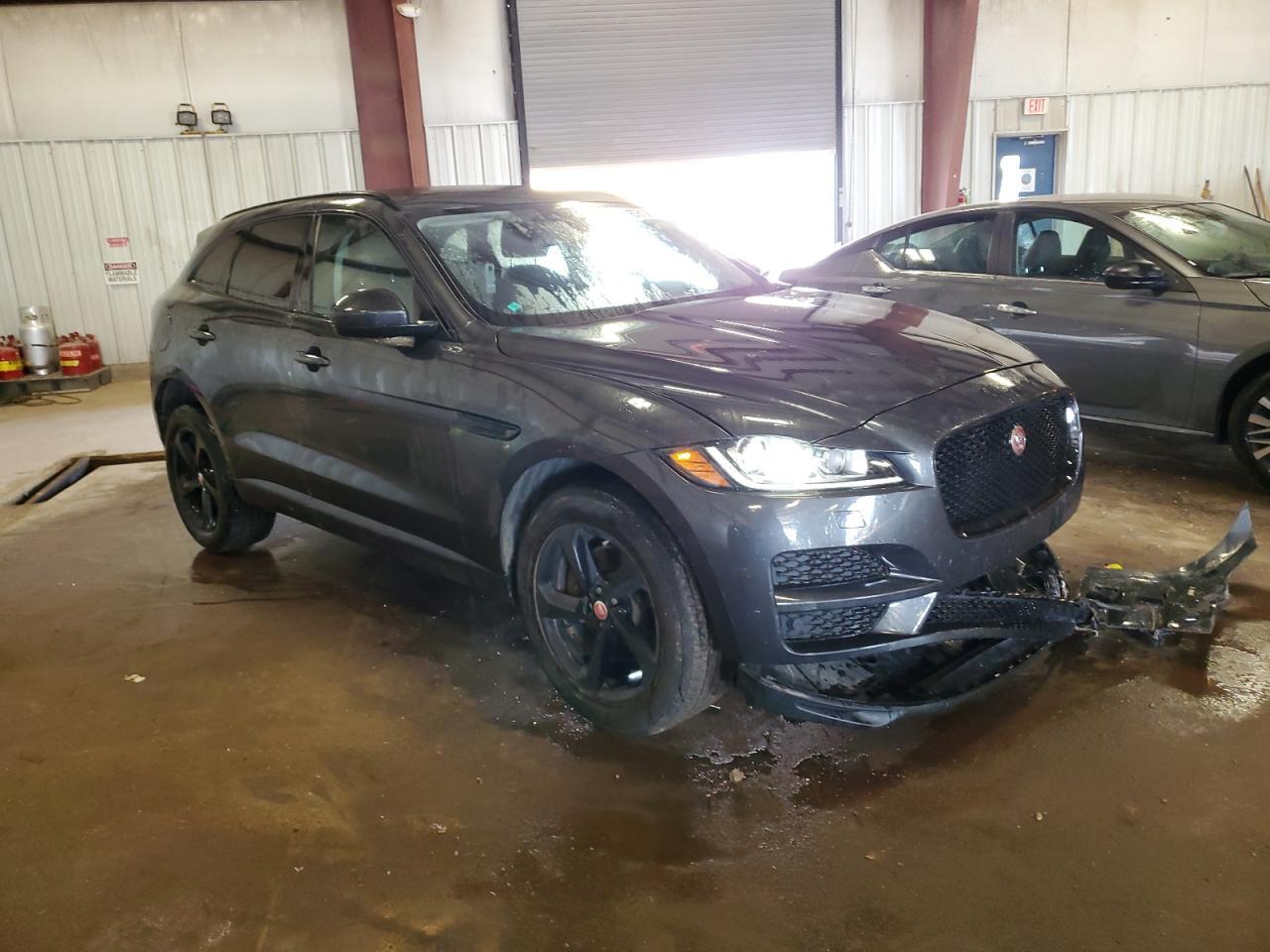 2017 Jaguar F-Pace Premium - Фото 4