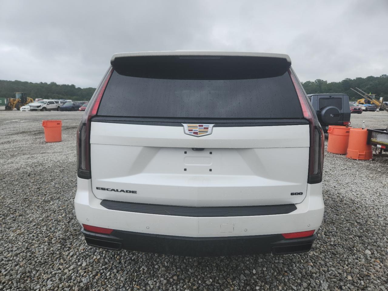 2021 Cadillac Escalade Premium Luxury - Image 6