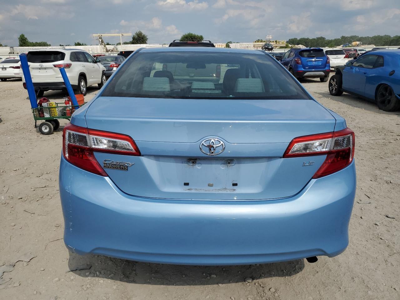 2014 Toyota Camry L - Image 6